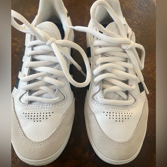Adidas Tyshawn Low sneakers (new) - Picture 3 of 7